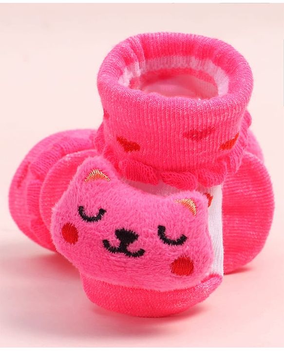 Cute Walk by Babyhug Fabric Ankle Length Socks Shoes with Heart Design & Kitten Applique- Pink