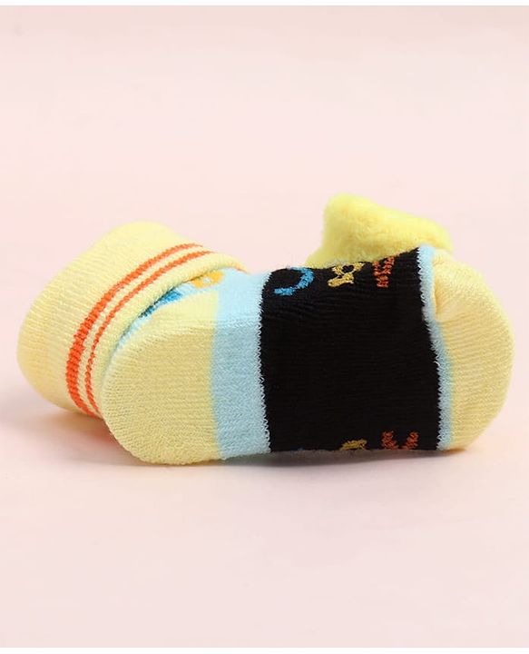 Cute Walk by Babyhug Fabric Ankle Length Socks Shoes with Alphabet Design & Star Applique- Black & Yellow
