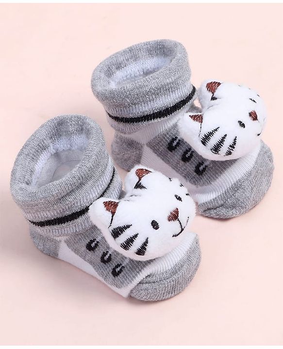 Cute Walk by Babyhug Fabric Ankle Length Socks Shoes with Kitten Design & Applique- Grey
