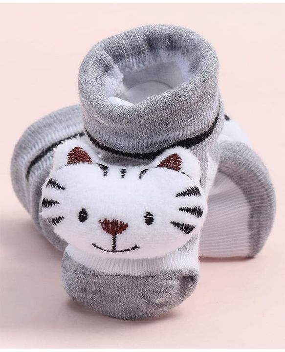 Cute Walk by Babyhug Fabric Ankle Length Socks Shoes with Kitten Design & Applique- Grey