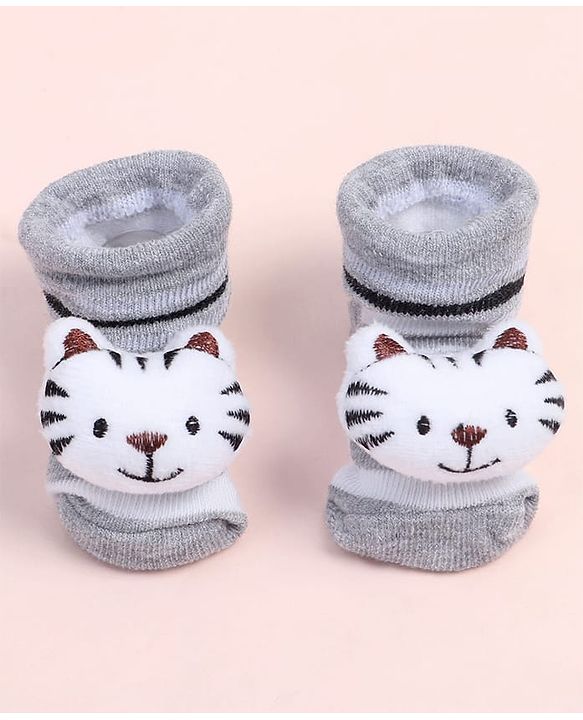 Cute Walk by Babyhug Fabric Ankle Length Socks Shoes with Kitten Design & Applique- Grey