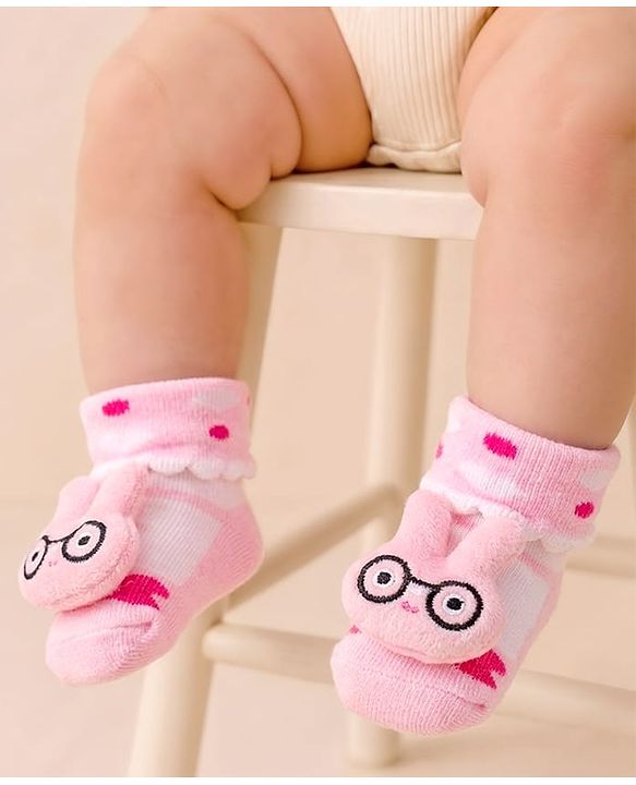 Cute Walk by Babyhug Fabric Ankle Length Socks Shoes with Design & Applique- Pink