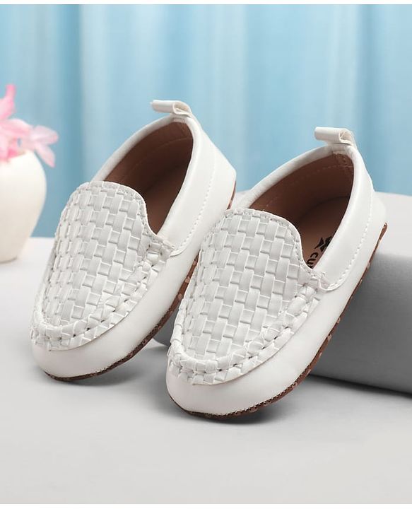 Cute Walk by Babyhug Slip On Solid Booties - White