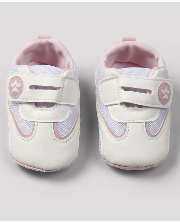 Cute Walk by Babyhug Velcro Closure Solid Booties - Pink
