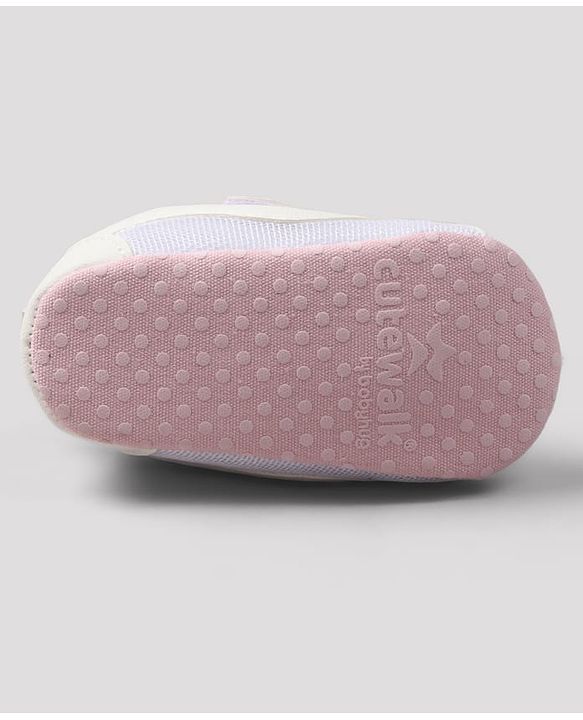 Cute Walk by Babyhug Velcro Closure Solid Booties - Pink