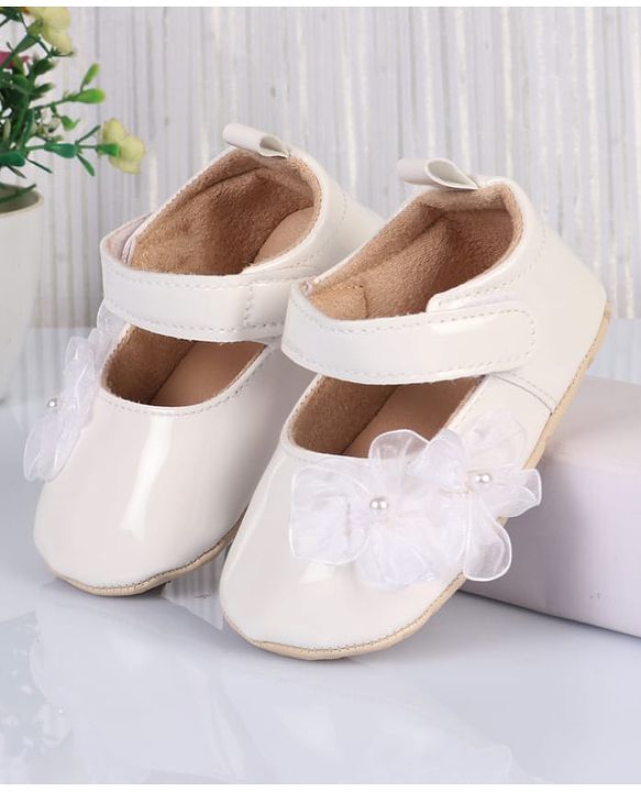 Cute Walk by Babyhug Velcro Closure Booties With Floral Applique - White