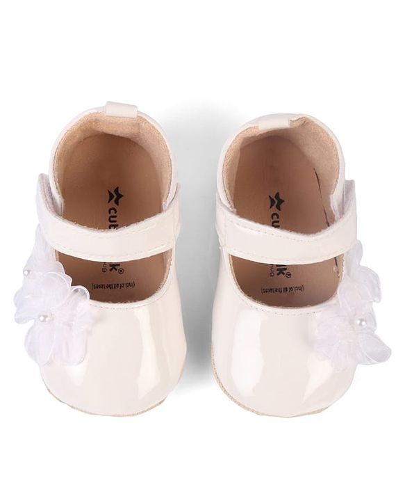 Cute Walk by Babyhug Velcro Closure Booties With Floral Applique - White