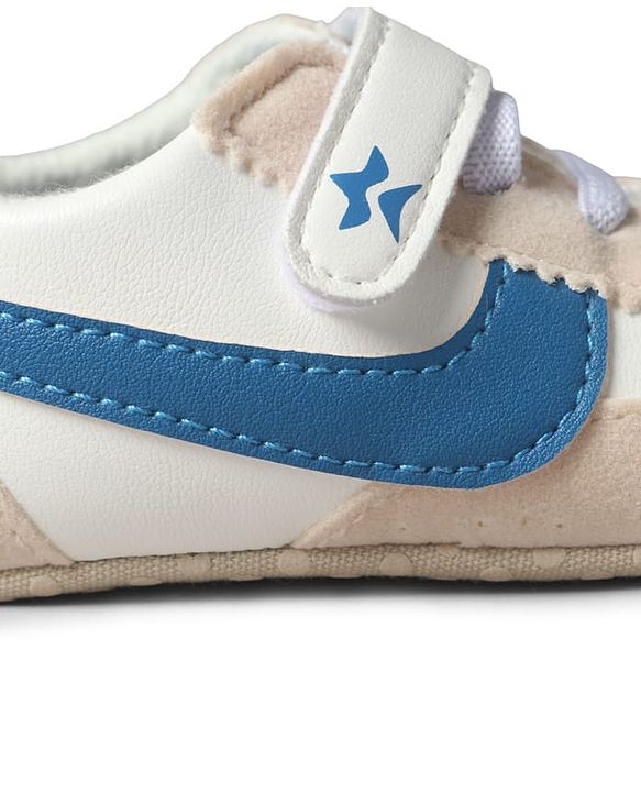 Cute Walk by Babyhug Velcro Closure Solid Booties - Blue