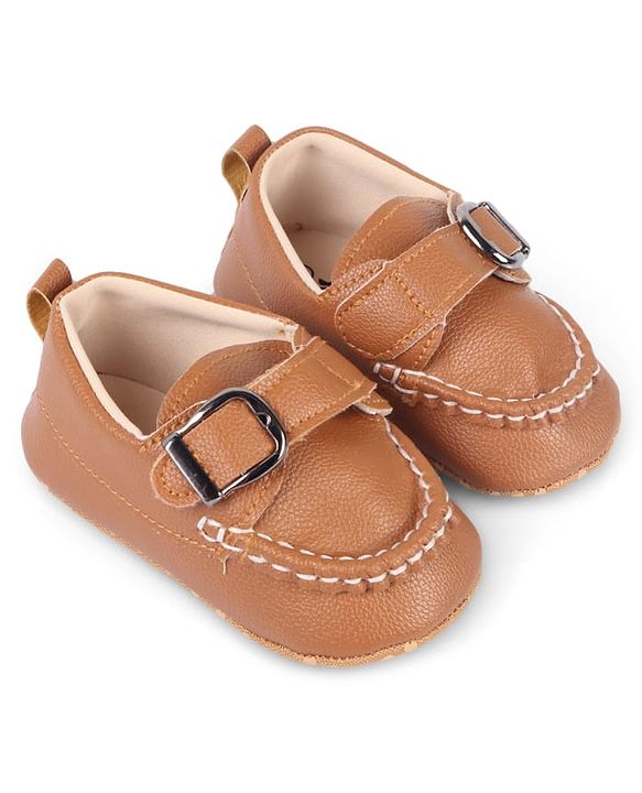 Cute Walk by Babyhug Velcro Closure Solid Booties - Brown