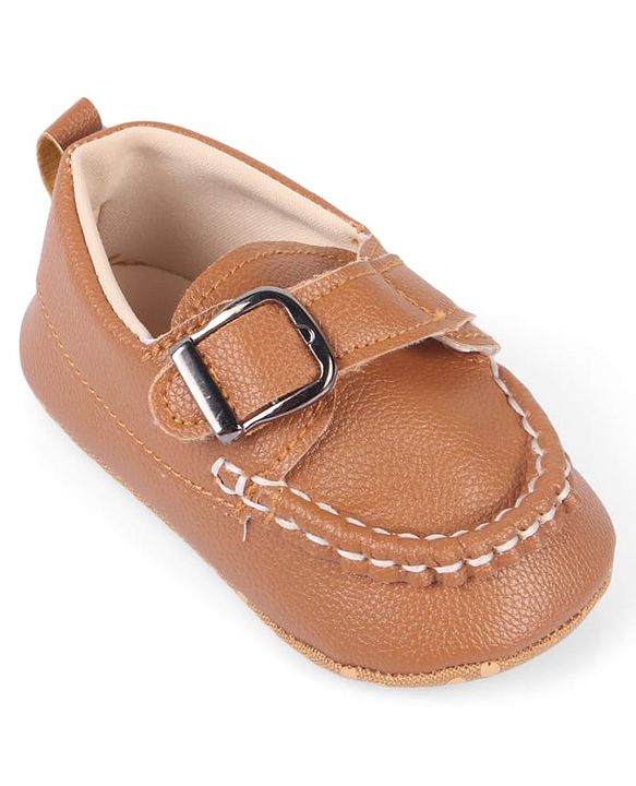 Cute Walk by Babyhug Velcro Closure Solid Booties - Brown