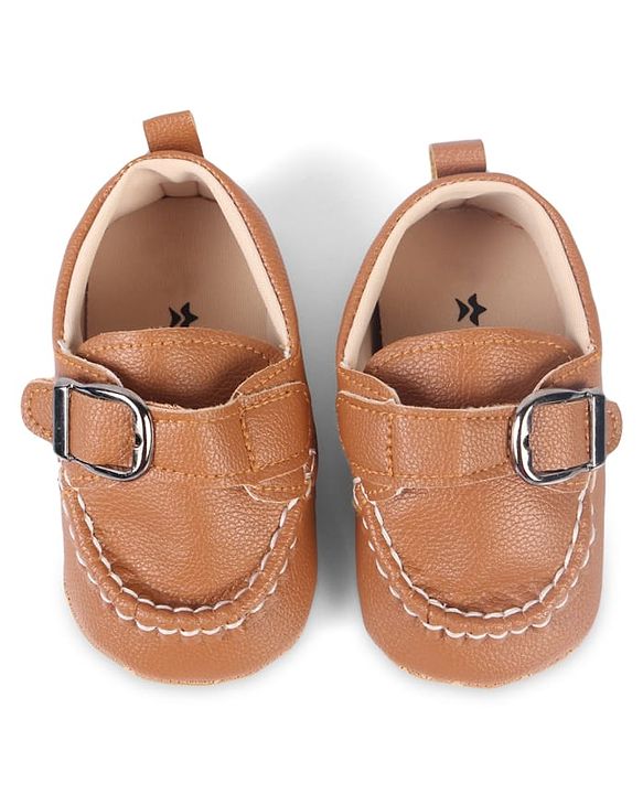 Cute Walk by Babyhug Velcro Closure Solid Booties - Brown