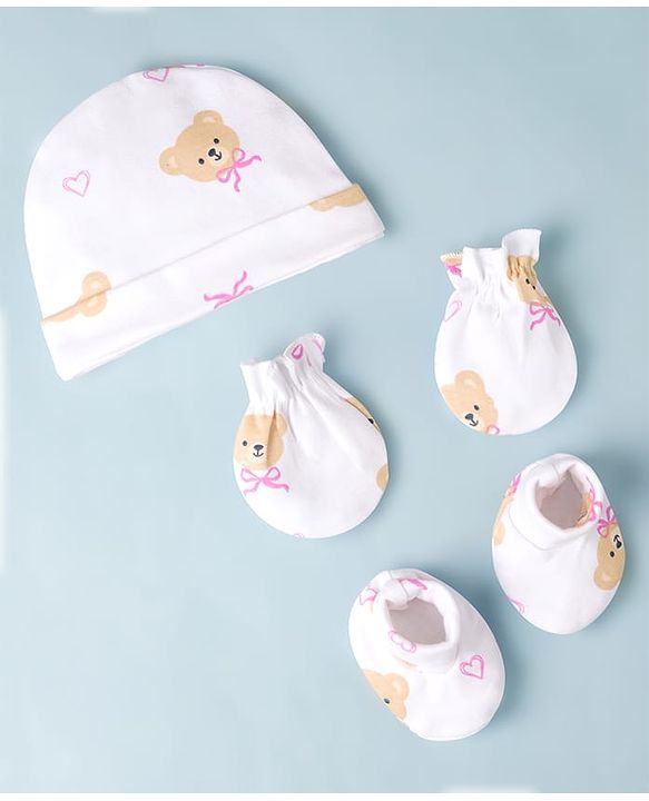 Babyhug 100% Cotton Interlock Knit Cap Mittens & Booties Bear Face Print - Diameter 10.5 cm