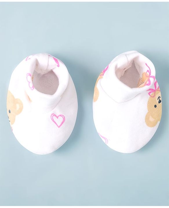 Babyhug 100% Cotton Interlock Knit Cap Mittens & Booties Bear Face Print - Diameter 10.5 cm