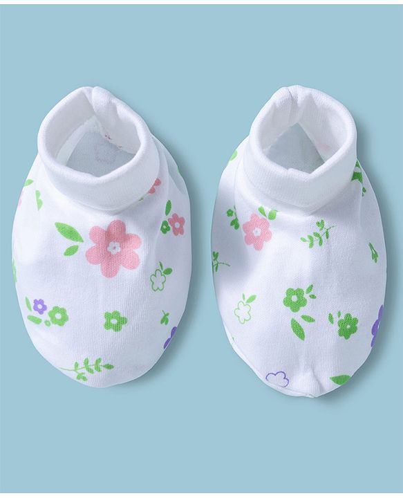 Babyhug 100% Cotton Interlock Knit Cap Mittens & Booties With Floral Print Multicolor - Diameter 15.5 cm