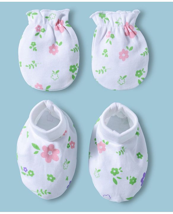 Babyhug 100% Cotton Interlock Knit Mittens & Booties With Floral Print - Multicolor