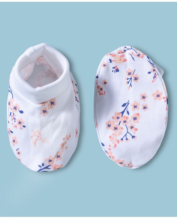 Babyhug 100% Cotton Interlock Knit Mittens & Booties With Floral Print - Multicolor