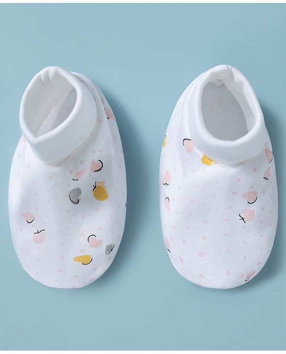 Babyhug 100% Cotton Interlock Knit Mittens & Booties Set With Heart Print - White