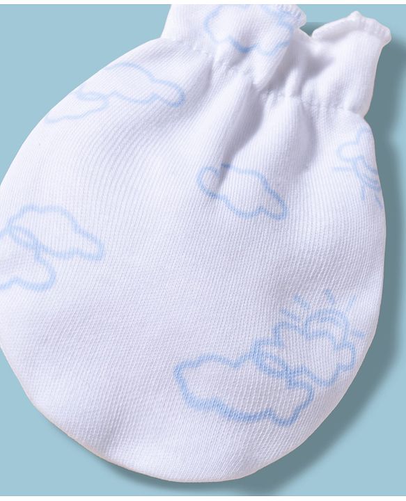 Babyhug 100% Cotton Interlock Knit Mittens & Booties With Cloud Print - Multicolor