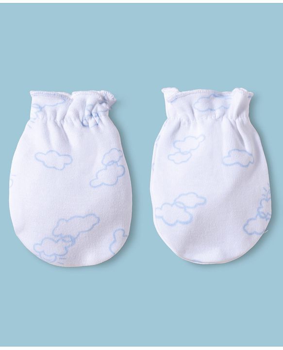 Babyhug 100% Cotton Interlock Knit Mittens & Booties With Cloud Print - Multicolor