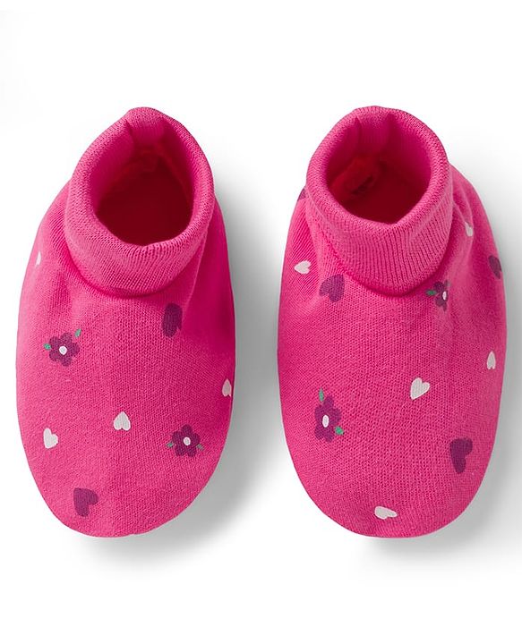 Babyhug 100% Cotton Knit Cap Mittens & Booties with Heart Print Multicolor - Diameter 8 cm