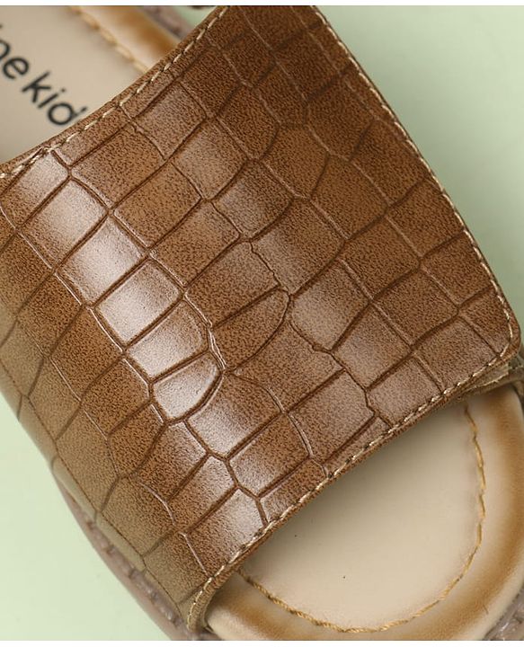 Pine Kids Velcro Closure Textured Mojaris - Brown