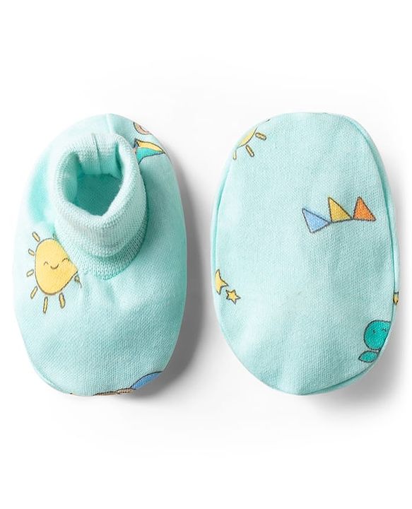 Babyhug 100% Cotton Knit Bear Printed Cap Mittens & Booties Set Multicolor - Diameter 10 cm