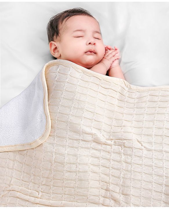Babyhug Premium Cotton Knitted & Fur Blanket - White