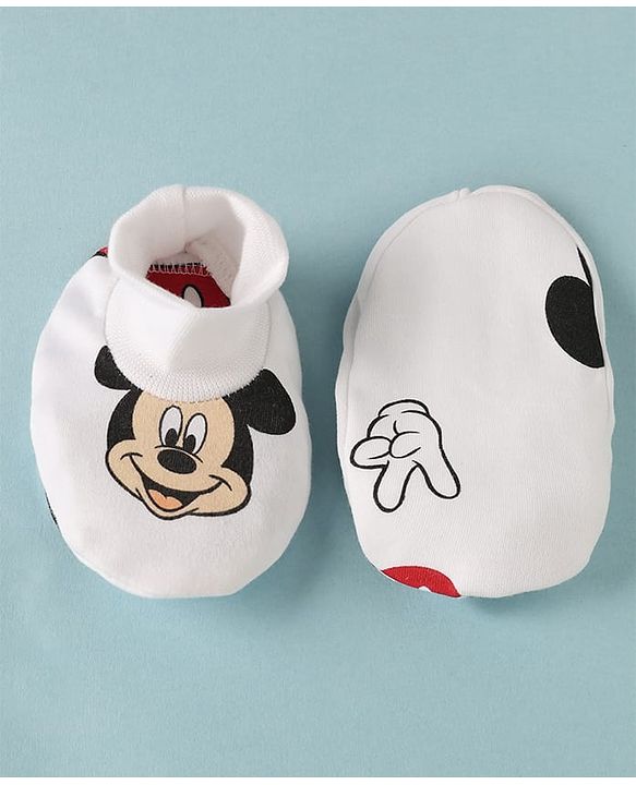 Babyhug Disney Interlock Knit Cap Mittens & Booties with Mickey Mouse Print White - Diameter - 16 cm