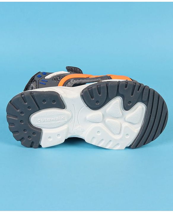 Cute Walk by Babyhug Velcro Closure Solid Sandals - Black