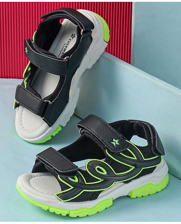 Cute Walk by Babyhug Velcro Closure Solid Sandals - Black
