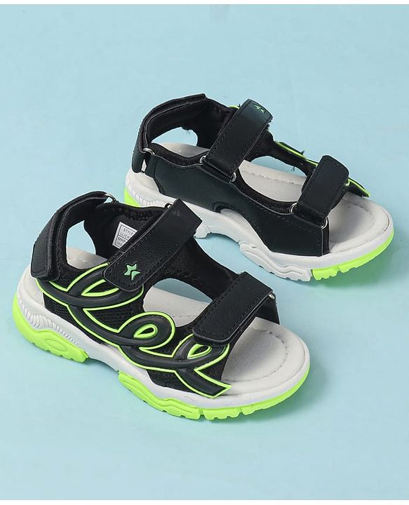 Cute Walk by Babyhug Velcro Closure Solid Sandals - Black