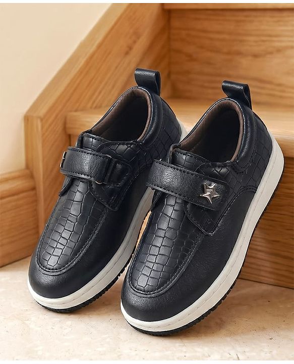 Cute Walk by Babyhug Velcro Closure Solid Loafers - Black