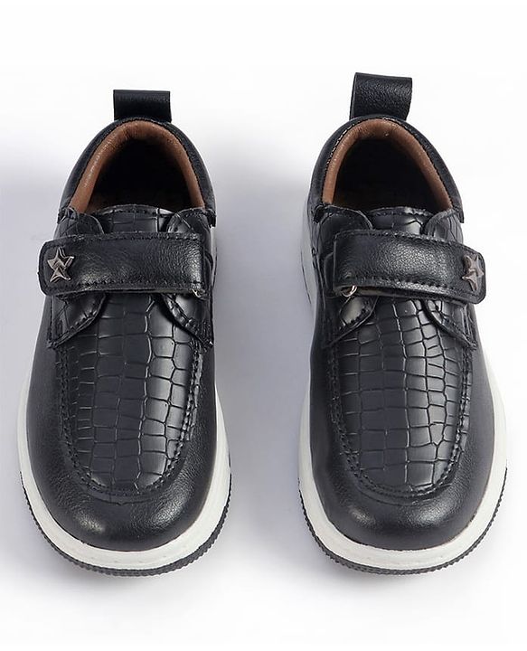 Cute Walk by Babyhug Velcro Closure Solid Loafers - Black