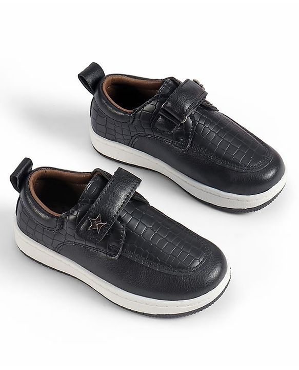 Cute Walk by Babyhug Velcro Closure Solid Loafers - Black