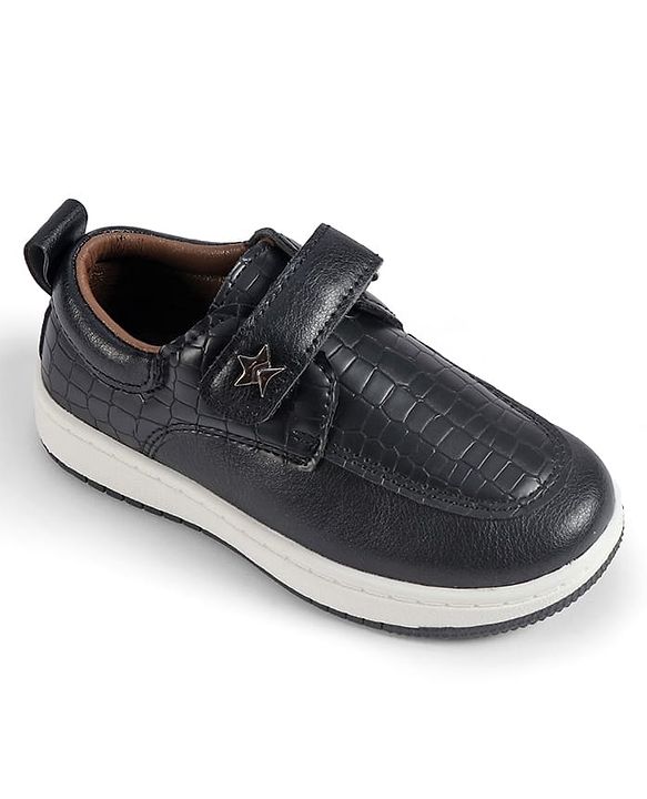 Cute Walk by Babyhug Velcro Closure Solid Loafers - Black