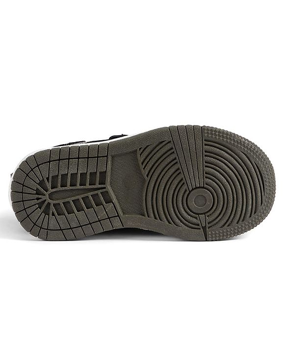 Cute Walk by Babyhug Velcro Closure Solid Loafers - Black