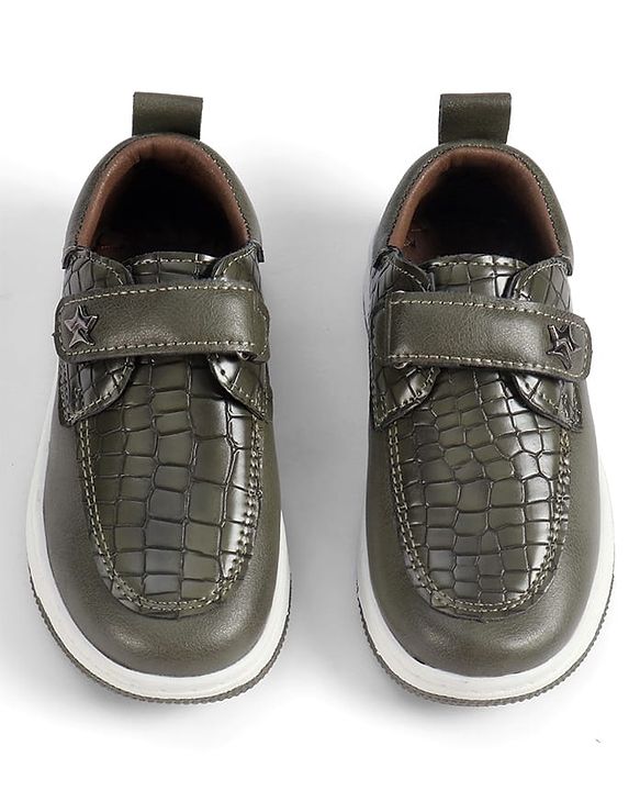 Cute Walk by Babyhug Velcro Closure Solid Loafers - Black