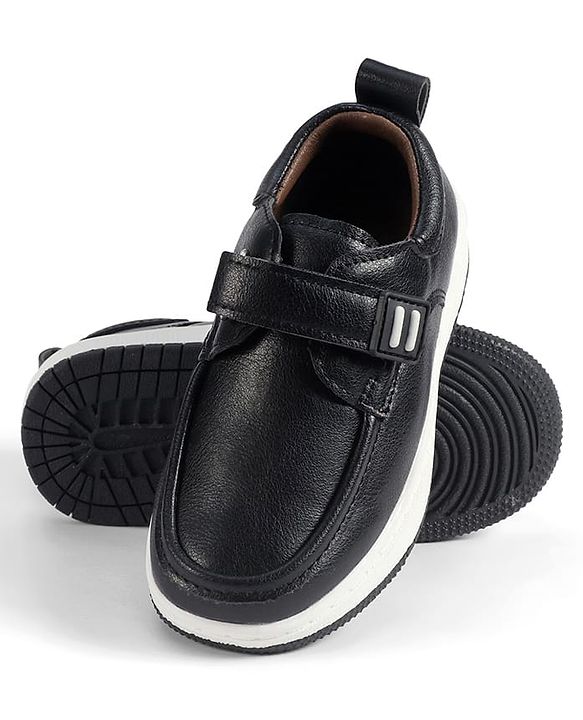 Cute Walk by Babyhug Velcro Closure Solid Loafers - Black