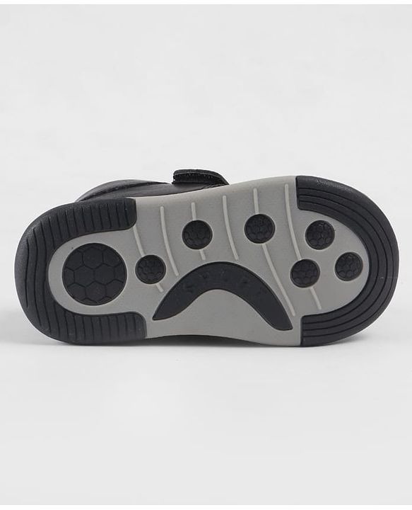 Cute Walk by Babyhug Velcro Closure Solid Shoes - Black
