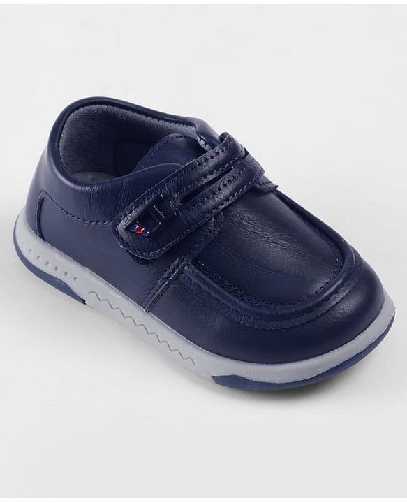 Cute Walk by Babyhug Velcro Closure Solid Shoes - Black