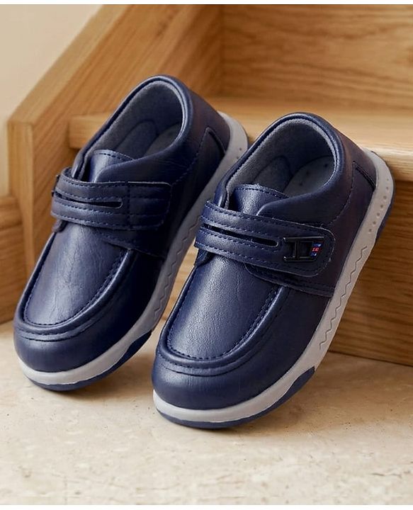 Cute Walk by Babyhug Velcro Closure Solid Shoes - Black
