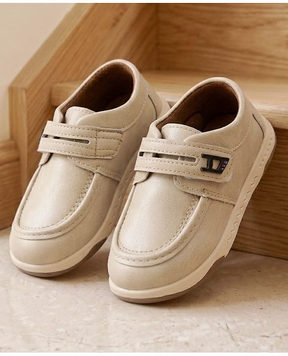 Cute Walk by Babyhug Velcro Closure Solid Shoes - Black