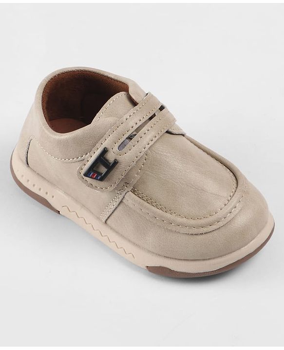 Cute Walk by Babyhug Velcro Closure Solid Shoes - Black