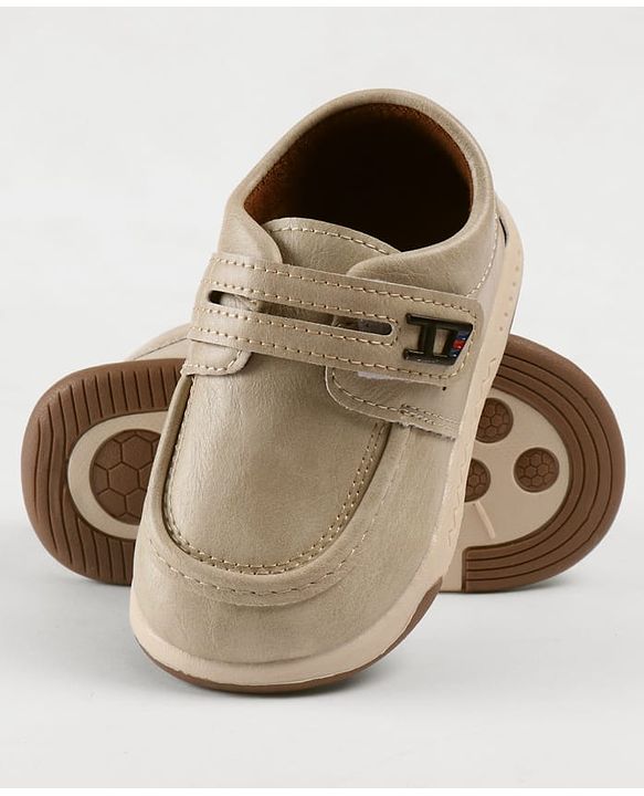 Cute Walk by Babyhug Velcro Closure Solid Shoes - Black