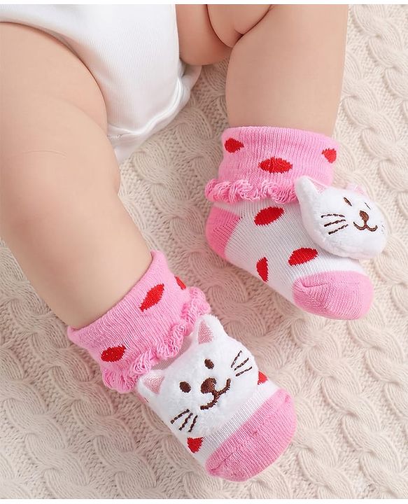 Cute Walk by Babyhug Ankle Length Socks Shoes With Cat Applique - Multicolor