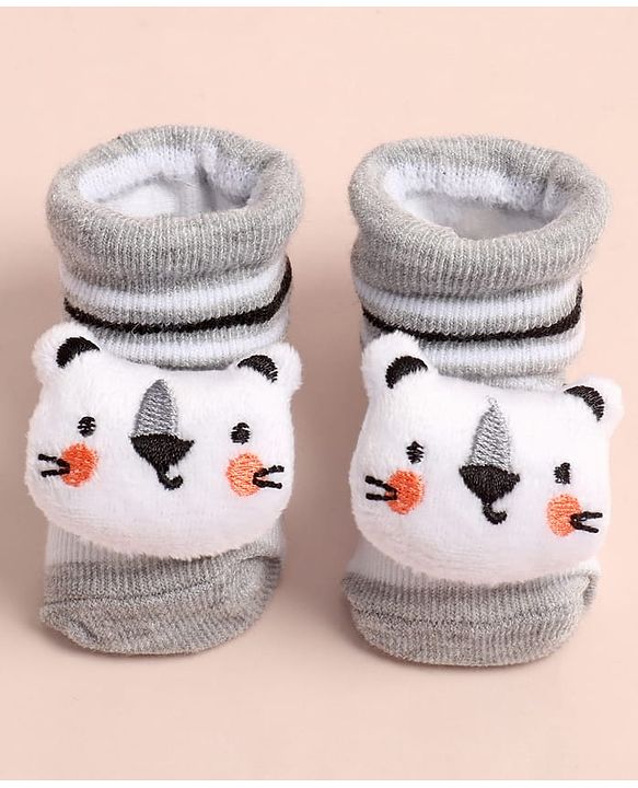 Cute Walk by Babyhug Ankle Length Socks Shoes With Applique - Multicolor
