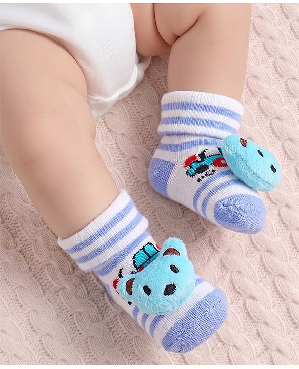 Cute Walk by Babyhug Ankle Length Socks Shoes With Applique - Multicolor