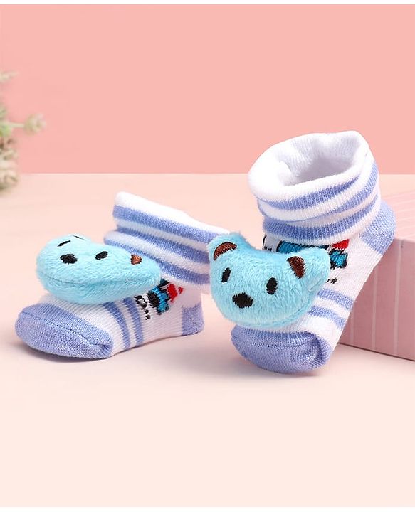 Cute Walk by Babyhug Ankle Length Socks Shoes With Applique - Multicolor