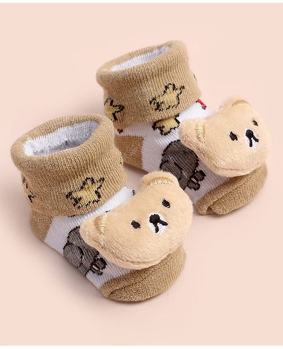 Cute Walk by Babyhug Ankle Length Socks Shoes With Bear Applique - Multicolor