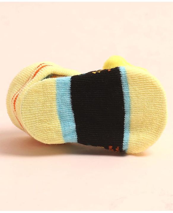 Cute Walk by Babyhug Sock Shoes with AbC Design & Star Applique - Multicolor